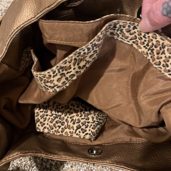 Relic handbag - Picture 8 of 8